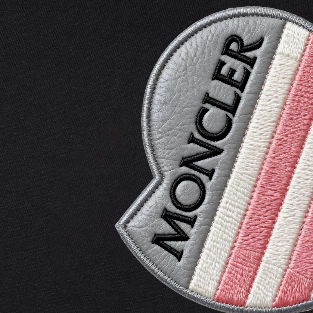 P80💰《Moncler~ 》 2026New Arrival Quality T ， , Versatile Quality ！ ‼ 32 250G ‼ ， ， ， ， T 🤪 Sizes：S-M-L-XL-2XL ：Black，White， Same Style